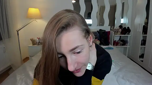 Snapshot of KateRedgar chatting on February 24, 4:26 pm KateRedgar online show from February 24, 4:26 pm