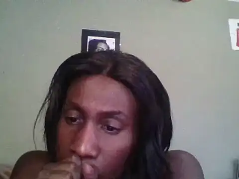 Snapshot of Moorella1 chatting on March 4, 11:19 am Moorella1 online show from March 4, 11:19 am