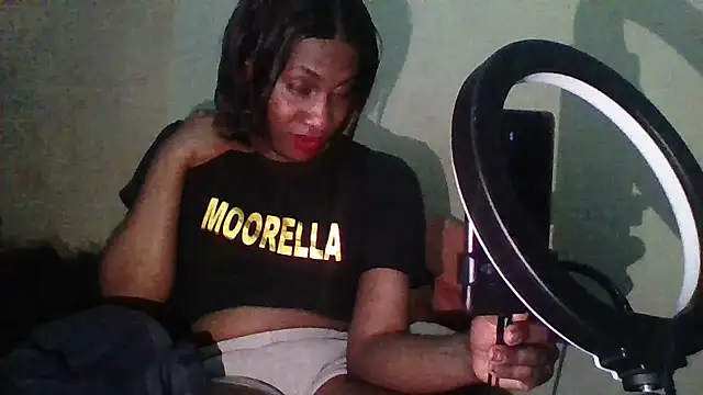 Snapshot of Moorella1 chatting on September 24, 11:19 pm Moorella1 online show from September 24, 11:19 pm