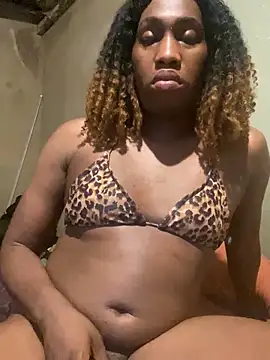 Snapshot of Moorella1 chatting on February 3, 5:05 am Moorella1 online show from February 3, 5:05 am