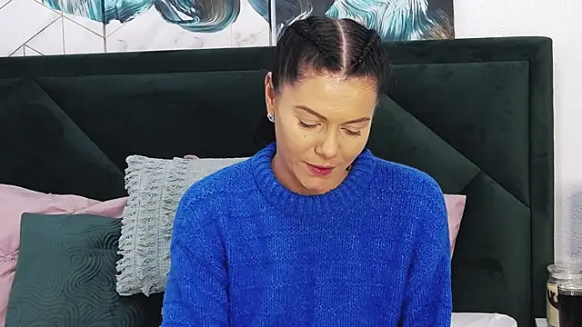 tanyagrey online show from January 13, 8:26 am