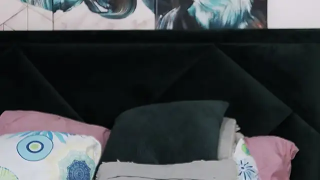 tanyagrey online show from February 24, 6:44 am