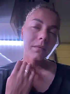 tanyagrey online show from June 12, 6:34 am