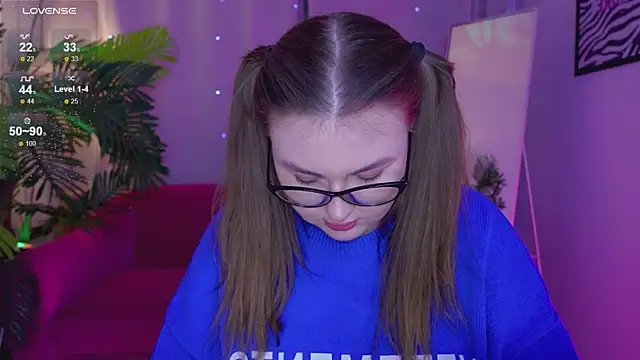 Mia  Peach online show from February 16, 1:58 am