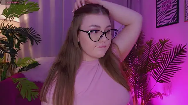 Mia  Peach online show from February 26, 11:59 pm