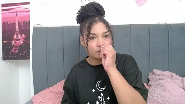 Snapshot of KittyBrookex chatting on March 6, 1:57 pm KittyBrookex online show from March 6, 1:57 pm