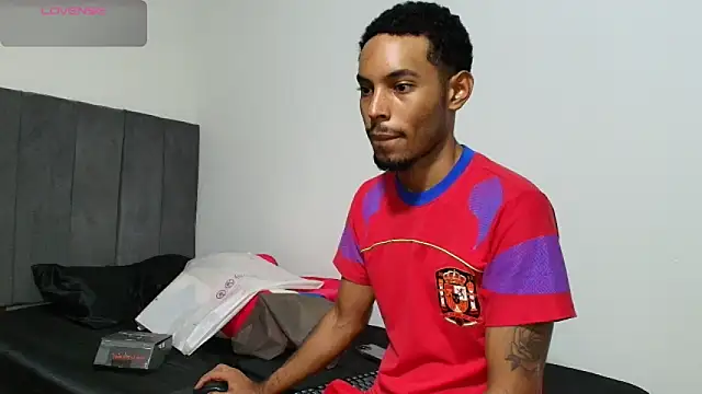 Snapshot of colinbrown chatting on October 29, 5:25 pm colinbrown online show from October 29, 5:25 pm