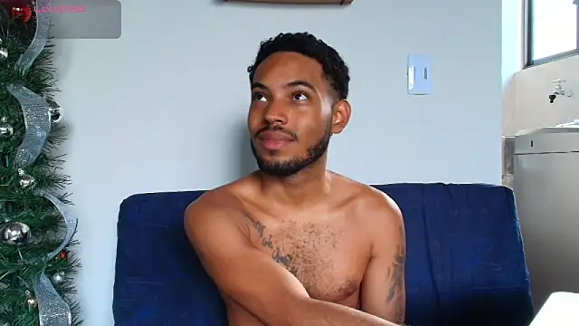 Snapshot of colinbrown chatting on December 17, 12:22 pm colinbrown online show from December 17, 12:22 pm