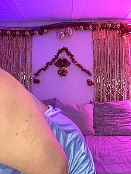 Snapshot of ThaliaRivera_ chatting on December 29, 9:41 pm ThaliaRivera  online show from December 29, 9:41 pm