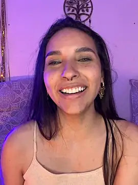 Snapshot of ThaliaRivera_ chatting on February 4, 1:56 am ThaliaRivera  online show from February 4, 1:56 am