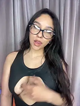 Snapshot of ThaliaRivera_ chatting on March 14, 1:59 am ThaliaRivera  online show from March 14, 1:59 am