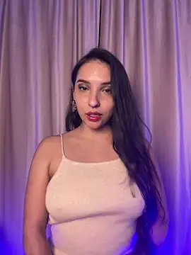 Snapshot of ThaliaRivera_ chatting on October 17, 11:40 pm ThaliaRivera  online show from October 17, 11:40 pm