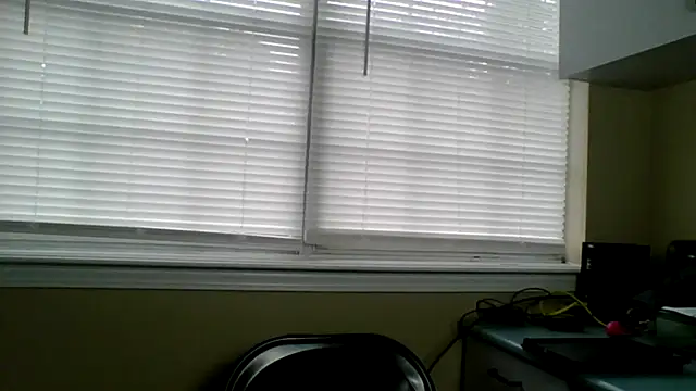 Snapshot of Badgirlbrittt chatting on December 2, 8:59 pm Badgirlbrittt online show from December 2, 8:59 pm