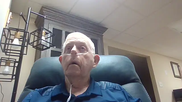 Snapshot of bootlegmanz chatting on September 25, 2:10 pm bootlegmanz online show from September 25, 2:10 pm