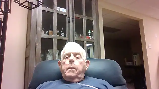 Snapshot of bootlegmanz chatting on October 5, 7:34 pm bootlegmanz online show from October 5, 7:34 pm