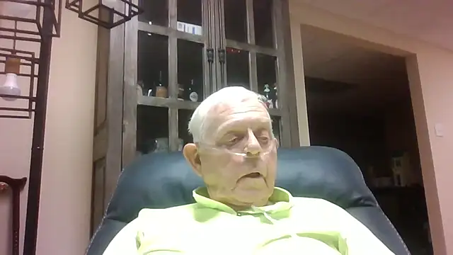 Snapshot of bootlegmanz chatting on October 14, 4:52 pm bootlegmanz online show from October 14, 4:52 pm