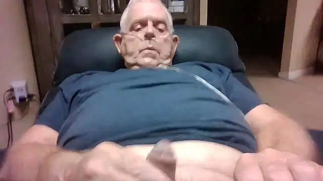 Snapshot of bootlegmanz chatting on November 7, 2:06 pm bootlegmanz online show from November 7, 2:06 pm