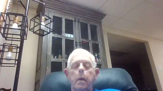 Snapshot of bootlegmanz chatting on November 14, 9:02 pm bootlegmanz online show from November 14, 9:02 pm