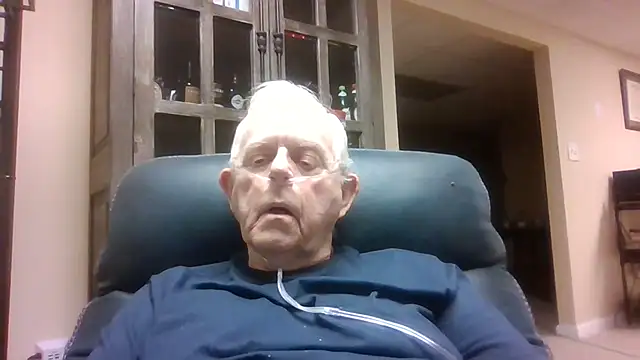 Snapshot of bootlegmanz chatting on November 26, 5:36 pm bootlegmanz online show from November 26, 5:36 pm