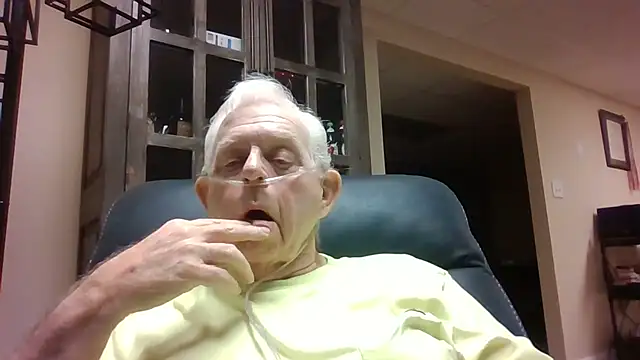 bootlegmanz online show from December 18, 2:45 pm