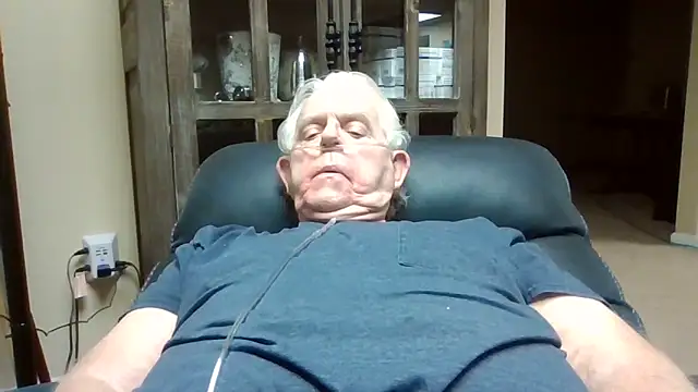 bootlegmanz online show from April 14, 12:05 am