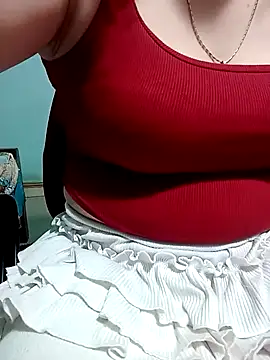 Snapshot of Tuo8702 chatting on March 14, 8:28 pm Tuo8702 online show from March 14, 8:28 pm