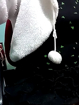 Snapshot of Tuo8702 chatting on March 17, 6:11 pm Tuo8702 online show from March 17, 6:11 pm