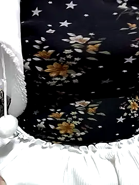 Snapshot of Tuo8702 chatting on March 18, 8:48 pm Tuo8702 online show from March 18, 8:48 pm