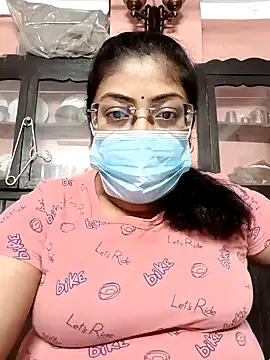Snapshot of LAVERNIYA_ chatting on December 12, 2:22 pm LAVERNIYA  online show from December 12, 2:22 pm