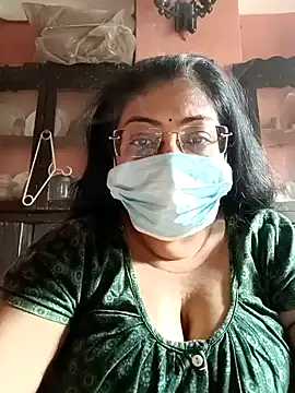 Snapshot of LAVERNIYA_ chatting on December 13, 6:00 am LAVERNIYA  online show from December 13, 6:00 am