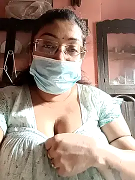 Snapshot of LAVERNIYA_ chatting on December 26, 7:13 am LAVERNIYA  online show from December 26, 7:13 am