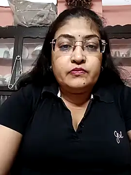 Snapshot of LAVERNIYA_ chatting on December 31, 1:41 pm LAVERNIYA  online show from December 31, 1:41 pm