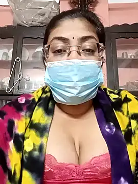 Snapshot of LAVERNIYA_ chatting on January 6, 7:13 pm LAVERNIYA  online show from January 6, 7:13 pm