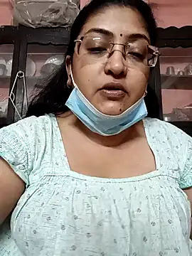 Snapshot of LAVERNIYA_ chatting on January 11, 1:32 pm LAVERNIYA  online show from January 11, 1:32 pm