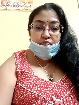 Snapshot of LAVERNIYA_ chatting on February 1, 5:28 am LAVERNIYA  online show from February 1, 5:28 am