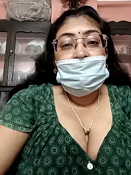 Snapshot of LAVERNIYA_ chatting on February 2, 1:19 pm LAVERNIYA  online show from February 2, 1:19 pm