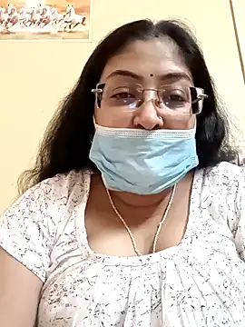 Snapshot of LAVERNIYA_ chatting on February 8, 7:59 am LAVERNIYA  online show from February 8, 7:59 am