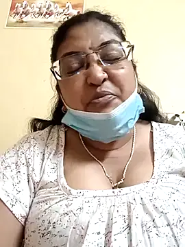Snapshot of LAVERNIYA_ chatting on February 28, 11:58 am LAVERNIYA  online show from February 28, 11:58 am