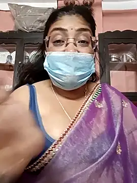 Snapshot of LAVERNIYA_ chatting on March 1, 1:40 pm LAVERNIYA  online show from March 1, 1:40 pm