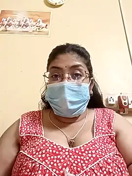 Snapshot of LAVERNIYA_ chatting on March 2, 2:43 pm LAVERNIYA  online show from March 2, 2:43 pm