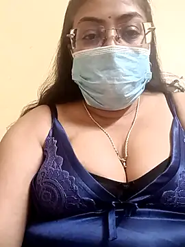 Snapshot of LAVERNIYA_ chatting on March 6, 7:10 pm LAVERNIYA  online show from March 6, 7:10 pm