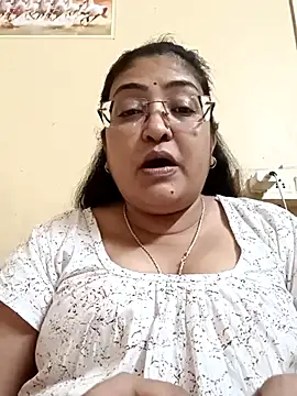 Snapshot of LAVERNIYA_ chatting on March 7, 10:13 am LAVERNIYA  online show from March 7, 10:13 am