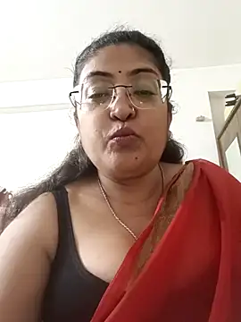 Snapshot of LAVERNIYA_ chatting on September 11, 6:52 pm LAVERNIYA  online show from September 11, 6:52 pm