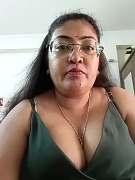 Snapshot of LAVERNIYA_ chatting on September 13, 5:07 am LAVERNIYA  online show from September 13, 5:07 am