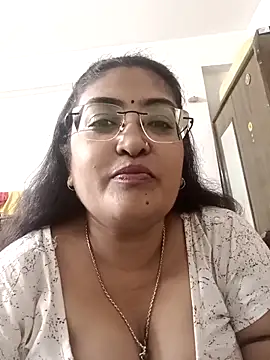Snapshot of LAVERNIYA_ chatting on September 21, 5:14 pm LAVERNIYA  online show from September 21, 5:14 pm