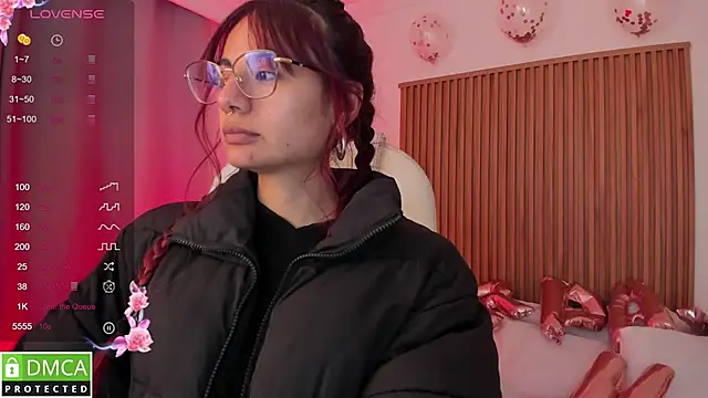 sophiecherry  online show from October 8, 6:22 am