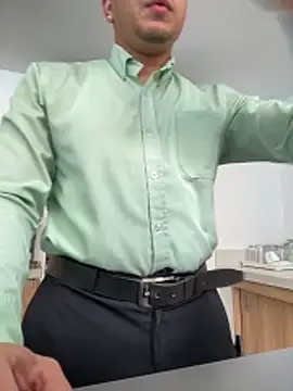 Juanes432 online show from February 17, 7:31 pm