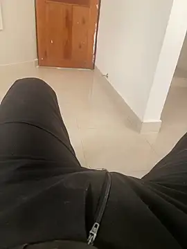 Juanes432 online show from April 22, 1:45 pm