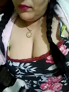 Snapshot of DALO3A85 chatting on February 27, 11:26 pm DALO3A85 online show from February 27, 11:26 pm