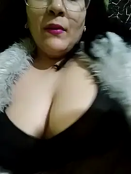 Snapshot of DALO3A85 chatting on March 4, 9:00 pm DALO3A85 online show from March 4, 9:00 pm